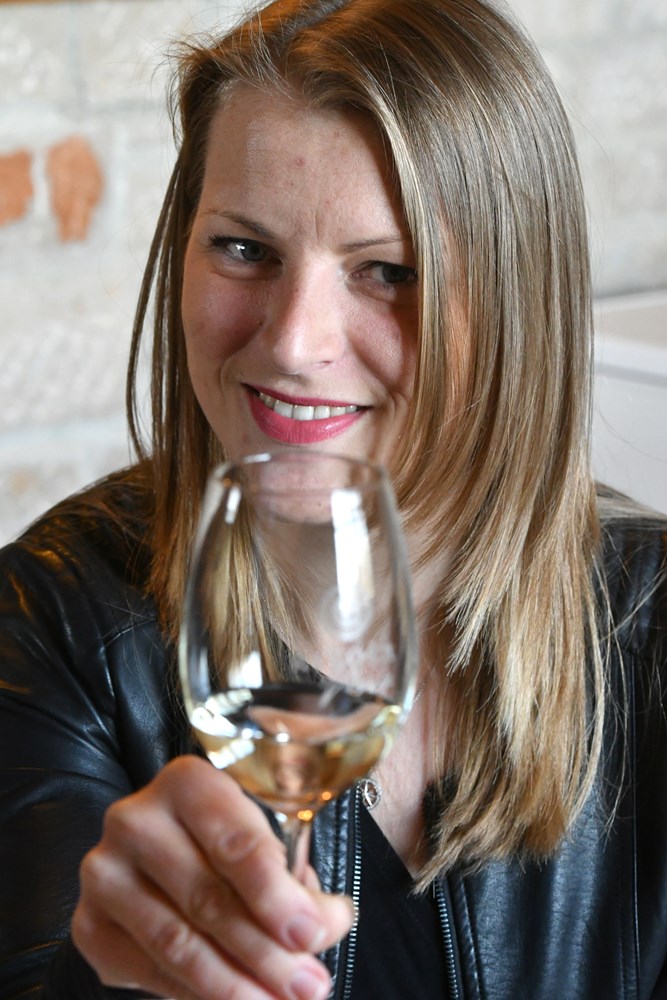 Ana Ritoša: Moja su vina iskrena, čista i traže čašu više 